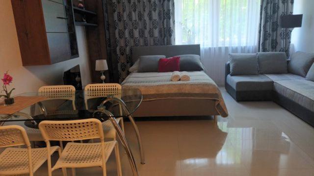 Cherry Apartament W Scislym Centrum Lägenhet Warszawa Exteriör bild