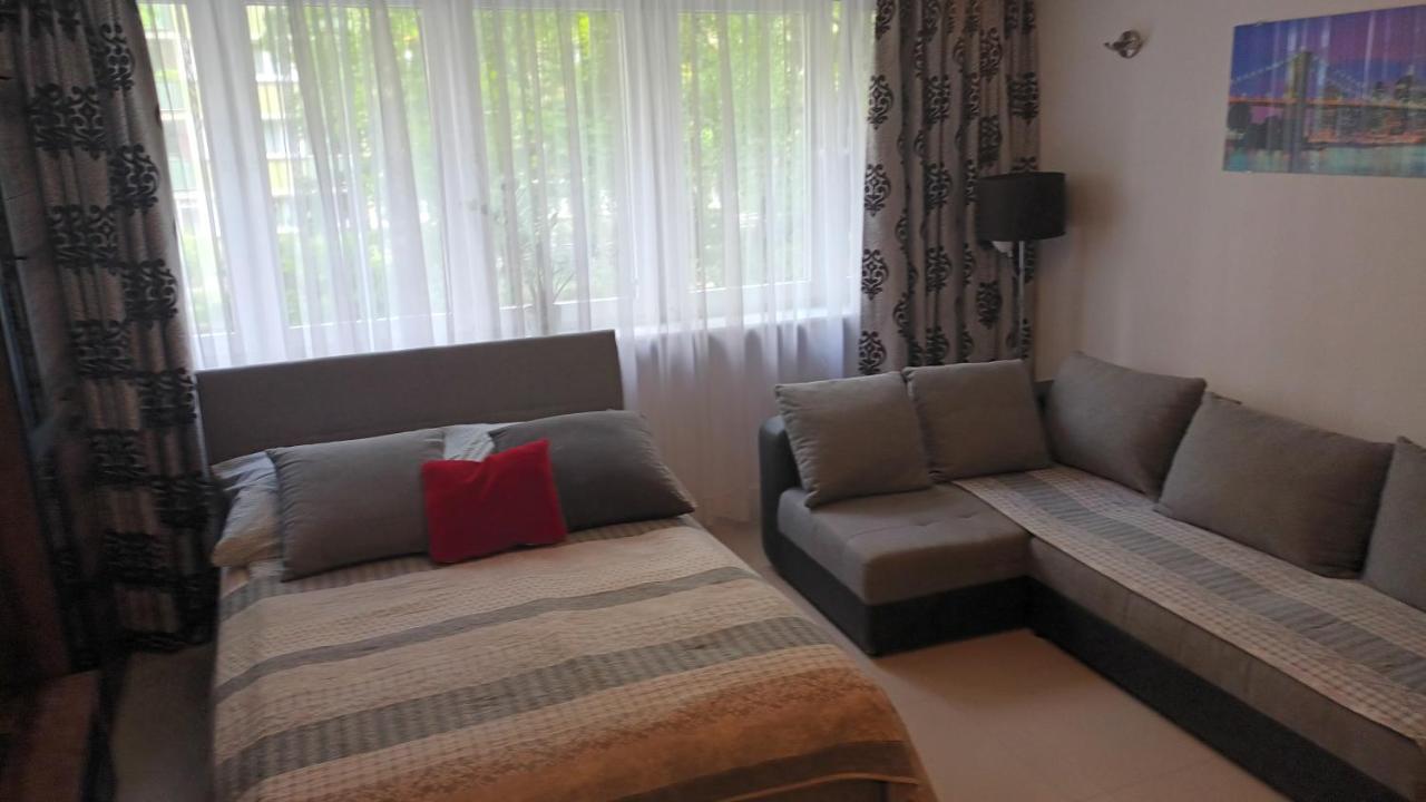 Cherry Apartament W Scislym Centrum Lägenhet Warszawa Exteriör bild