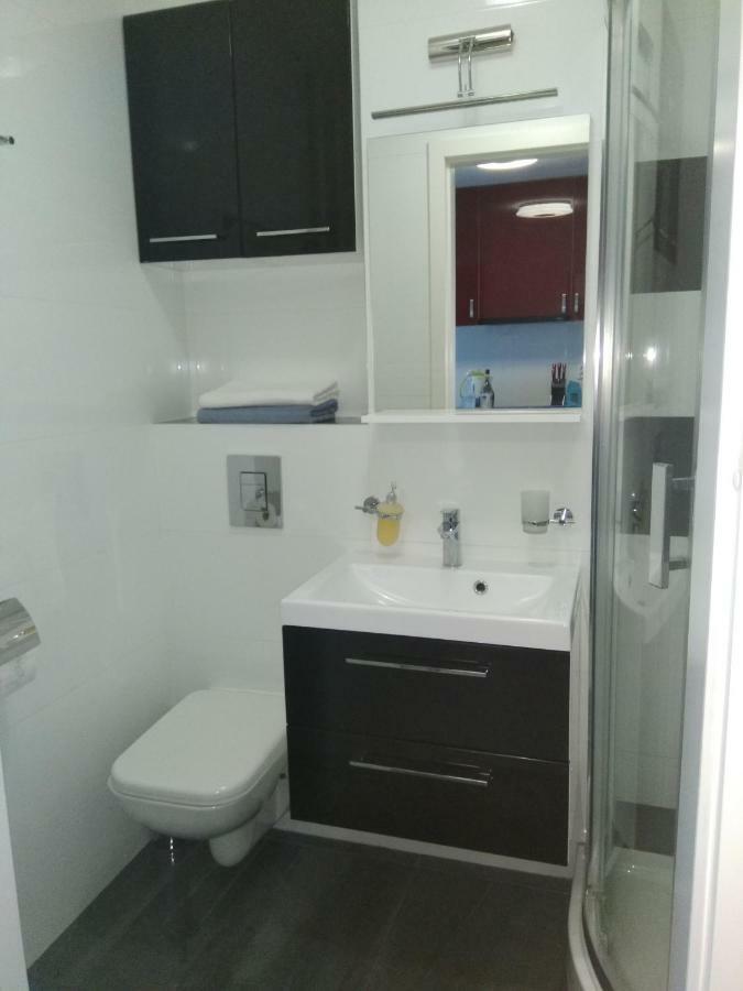 Cherry Apartament W Scislym Centrum Lägenhet Warszawa Exteriör bild