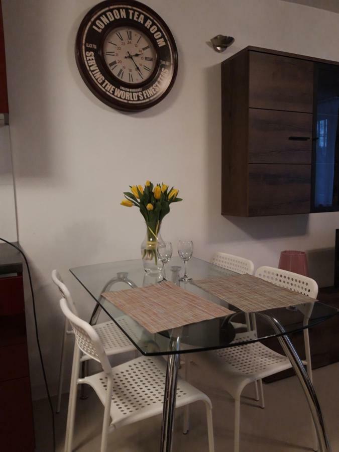 Cherry Apartament W Scislym Centrum Lägenhet Warszawa Exteriör bild